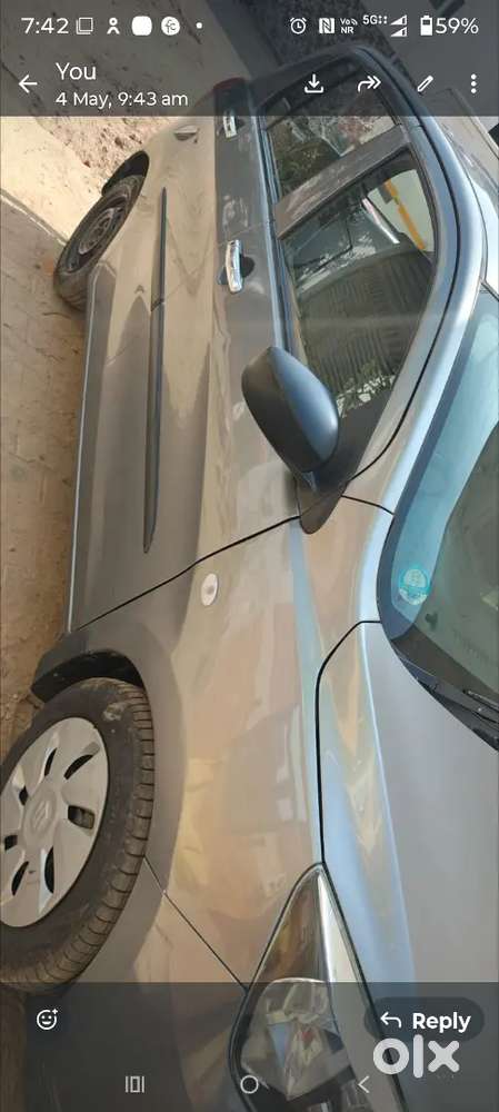 Single Hand Uses Aone Condition Car