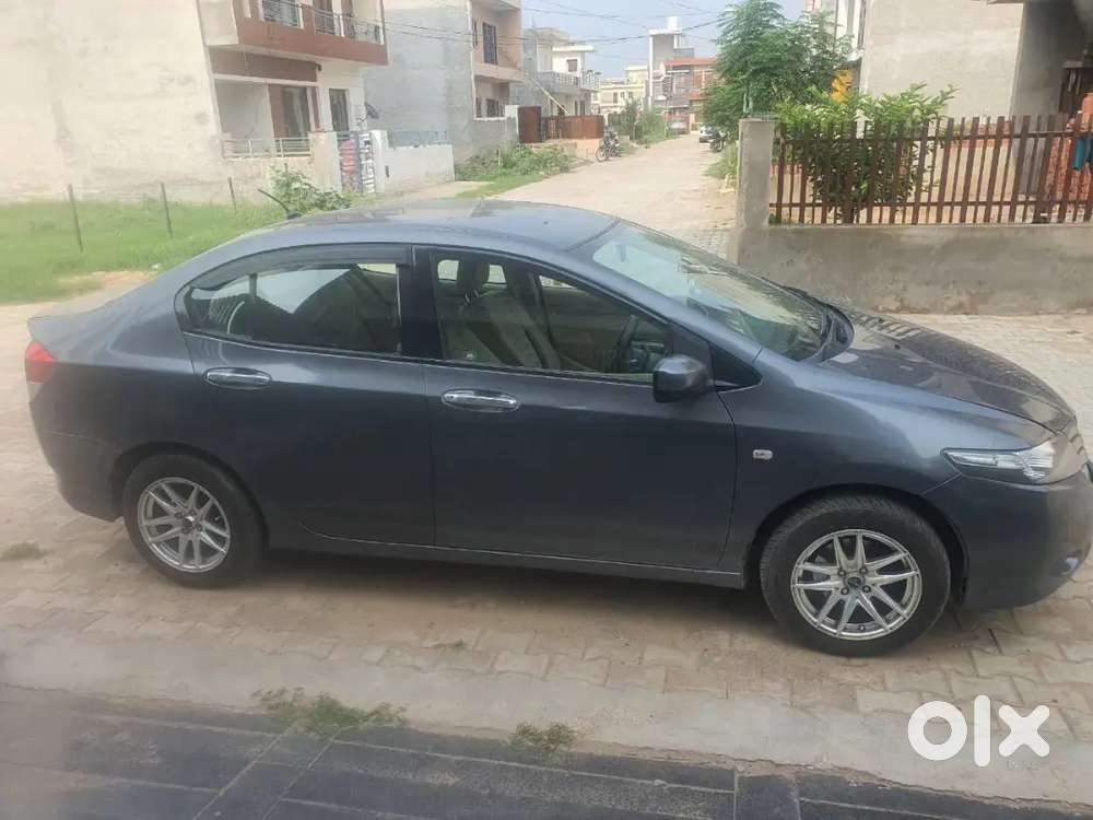 Honda City Automatic + Cng . . 2030 Tak Passing Hai