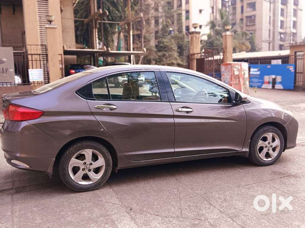 Honda City V Mt Sunroof, 2015, Petrol