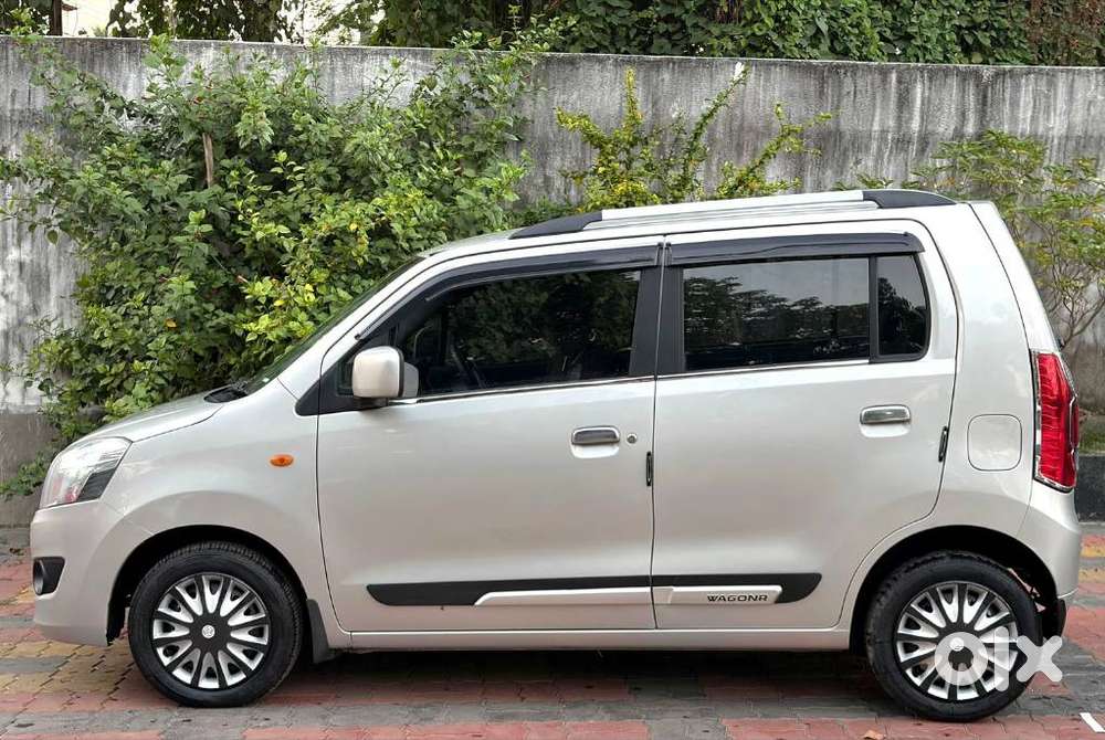 Maruti Suzuki Wagon R Vxi Amt1.2, 2017, Petrol