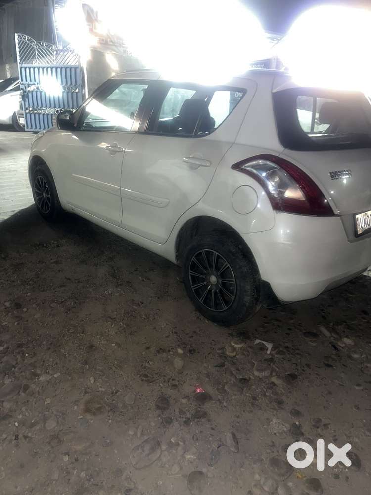 Maruti Suzuki Swift Vxi + Manual, 2014, Petrol