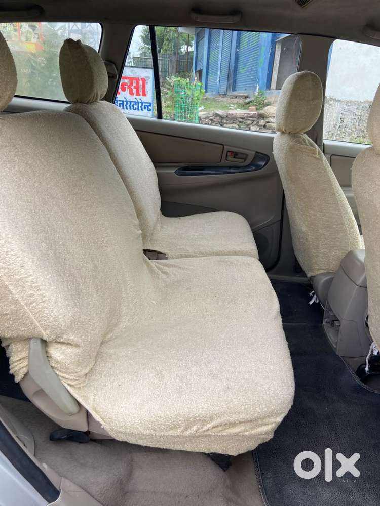 Toyota Innova 2.5 Gx 8 Str Bsiv, 2011, Diesel