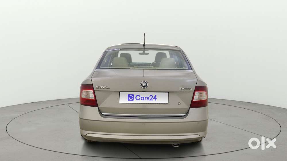 Skoda Rapid 1.6 Mpi At Style, 2016, Petrol
