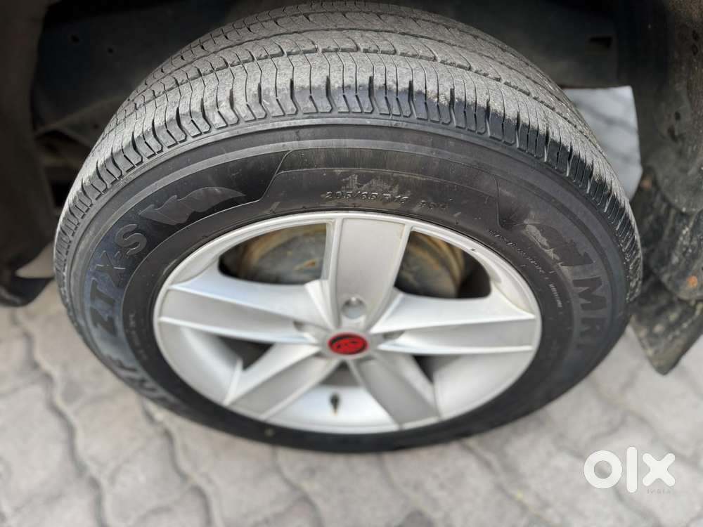Toyota Innova 2.5 Vx 8 Seater Bs Iv, 2011, Diesel