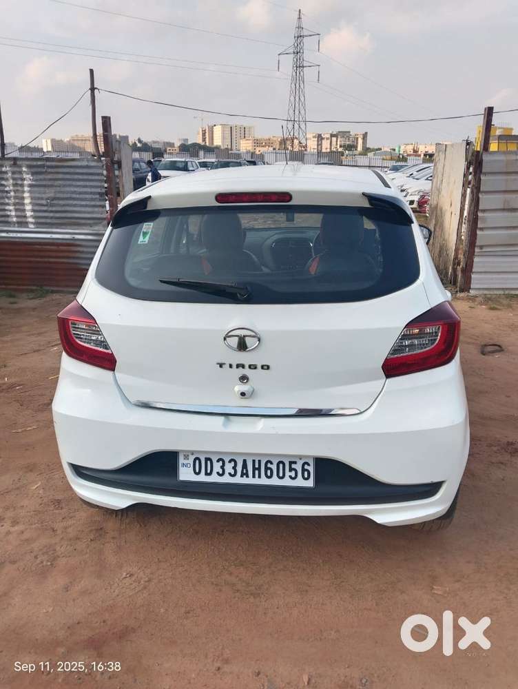 Tata Tiago 1.05 Revotorq Xz Plus Dualtone, 2023, Petrol