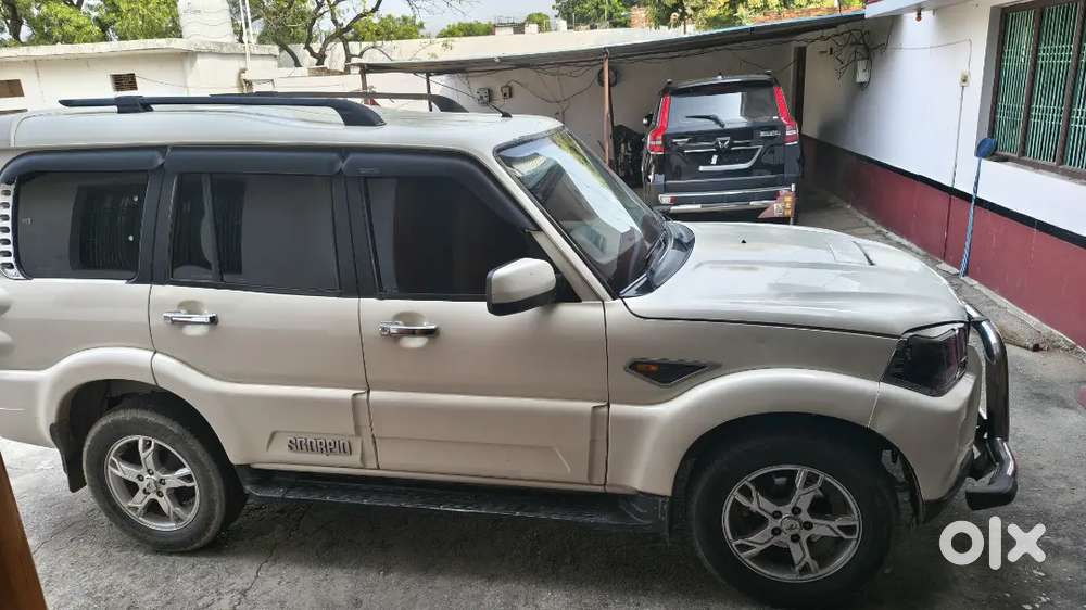 Mahindra Scorpio 2.2 Hybrid 2017