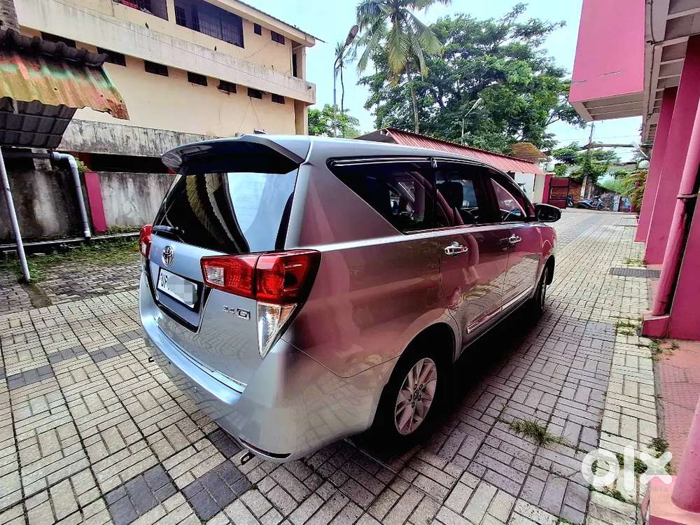 Toyota Innova Crysta 2017 G4,  8 Str, Well Maintained.