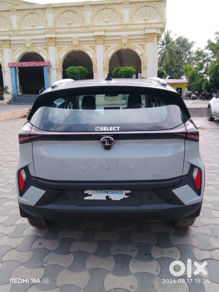 Tata Nexon, 2025, Petrol
