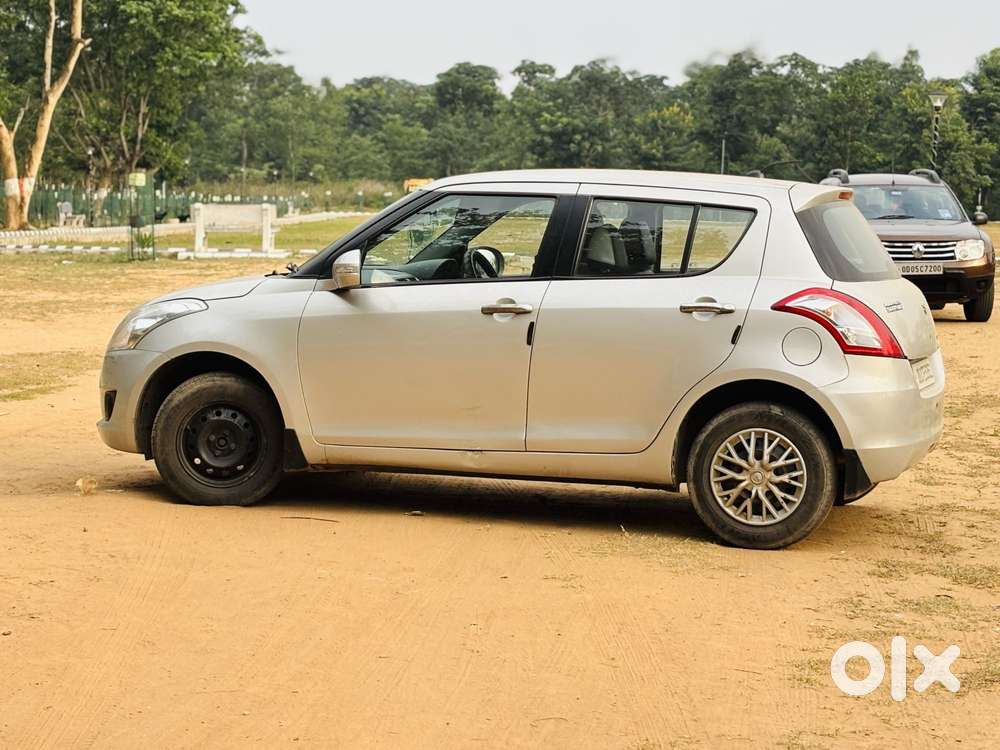 Maruti Suzuki Swift Vxi 1.2 Abs Bs-iv, 2014, Petrol