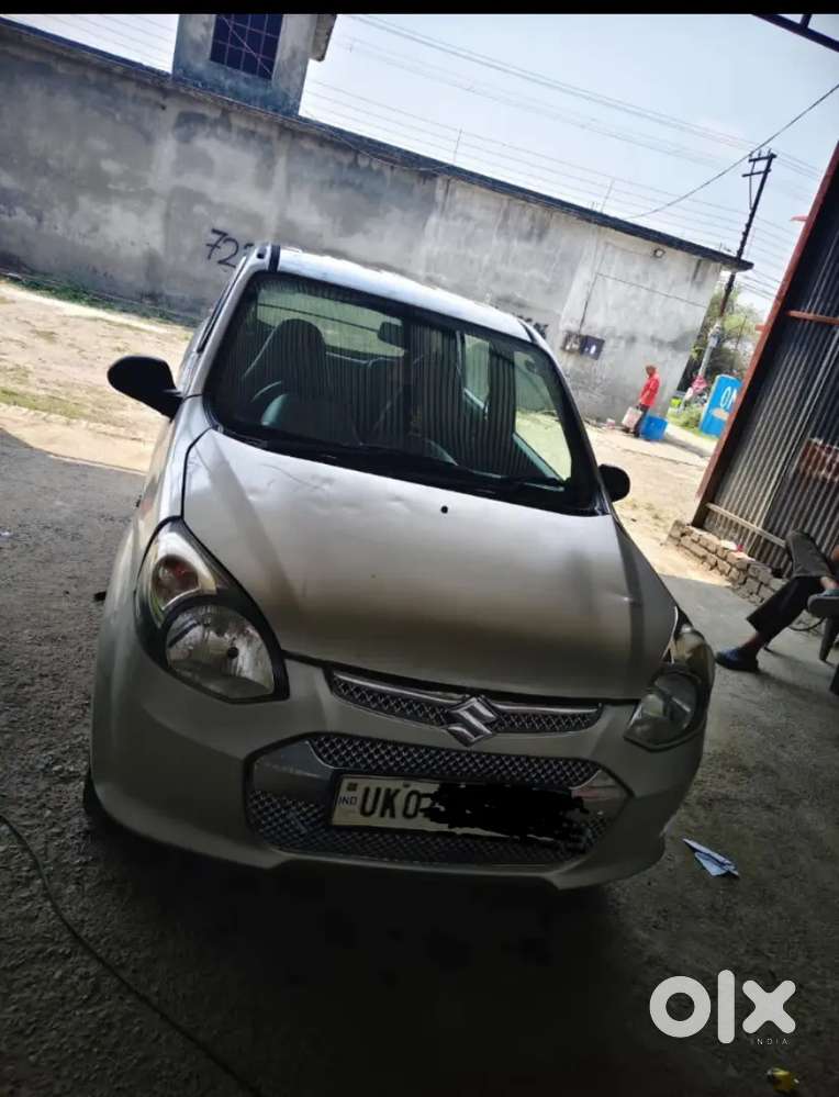 Singal Hand Use Car Koi Chalne Wale Nhi Hai Tab Bech Rhe Hai