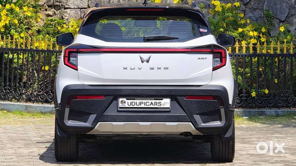 Mahindra Xuv 3xo Ax7 Diesel Mt, 2024, Diesel