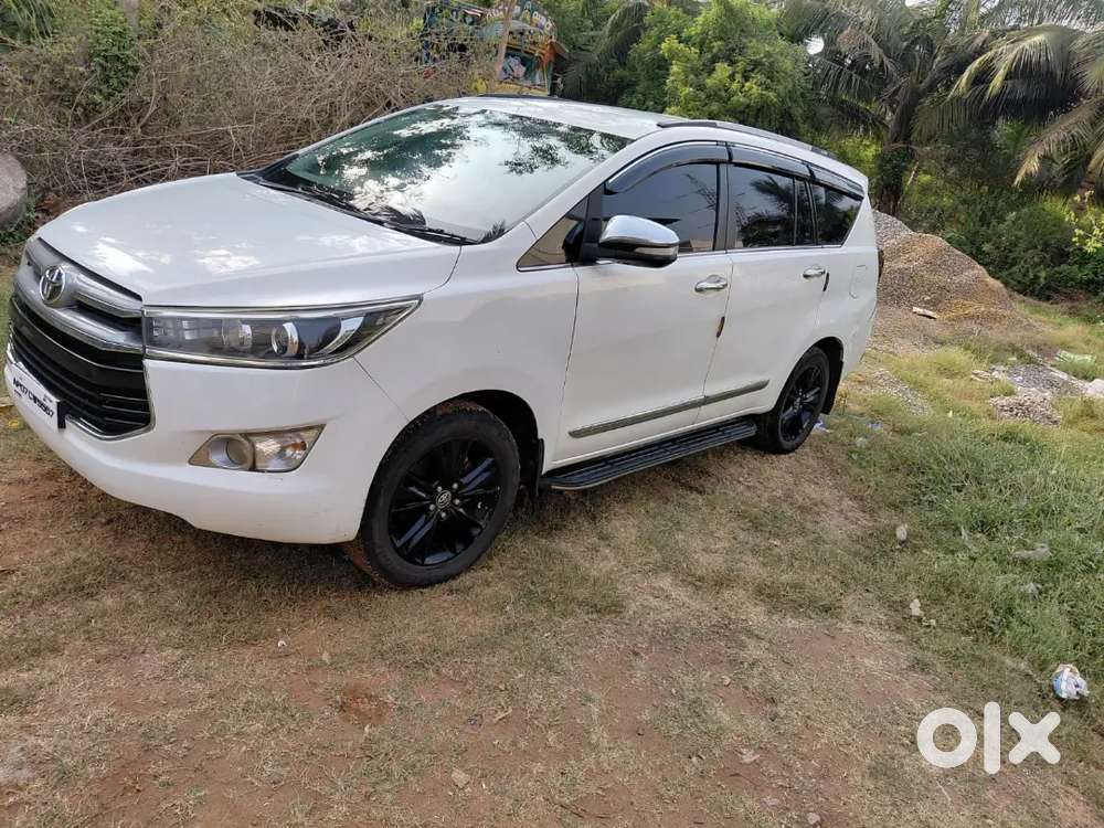 Toyota Innova Crysta 2016 Diesel 204000 Km Driven