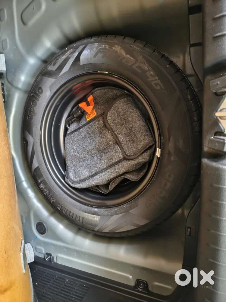 Hyundai Venue Sx Petrol Manual 1st Owner 2024