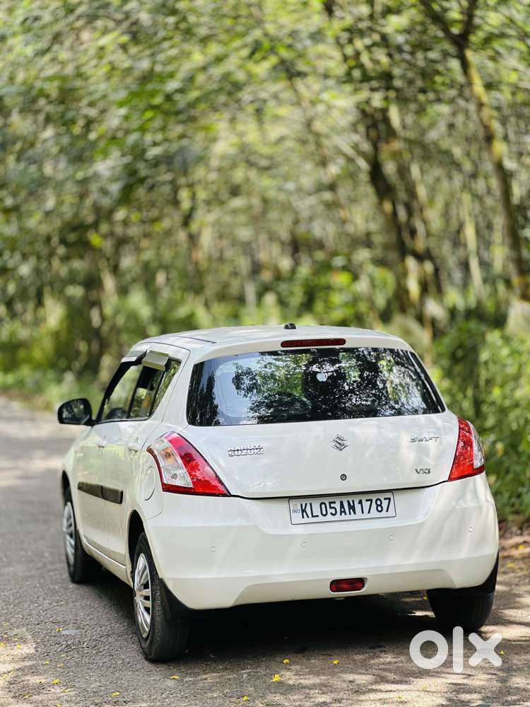 Maruti Suzuki Swift Vxi Optional, 2016, Diesel