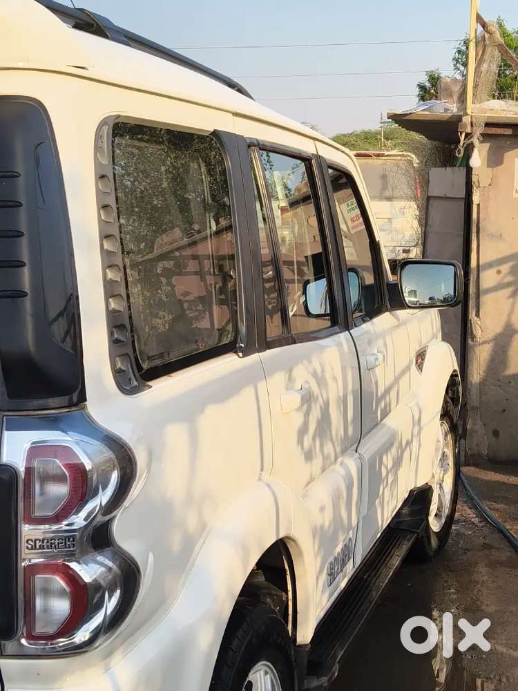 Mahindra Scorpio 2017 Diesel Well Maintained