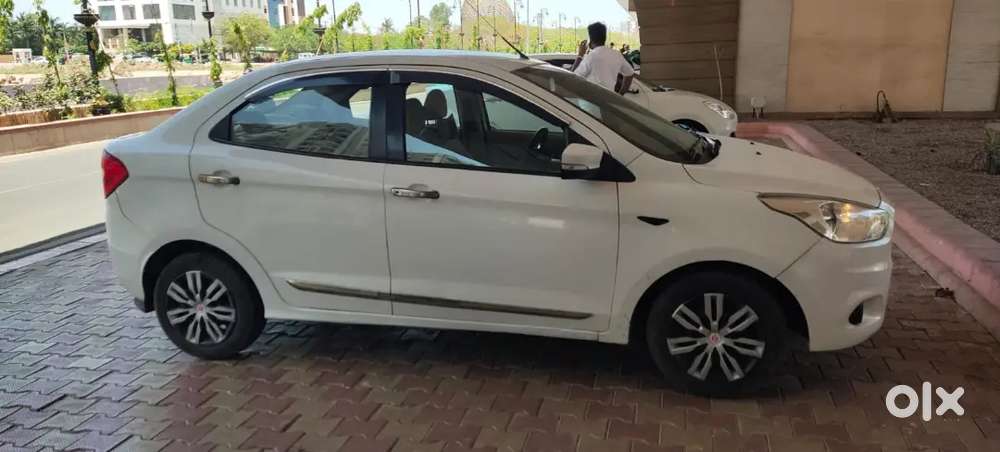 Ford Aspire Titanium 2016