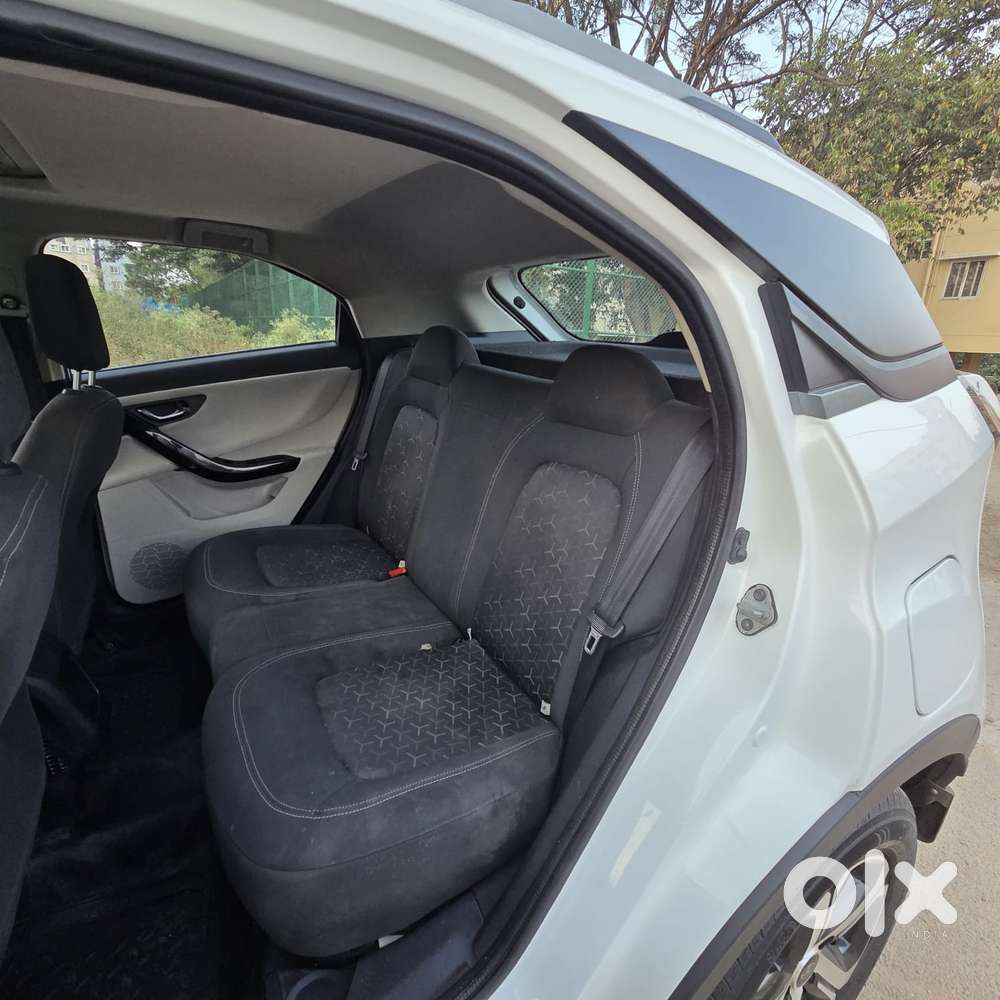 Tata Nexon 1.5 Revotorq Xm (s), 2021, Diesel