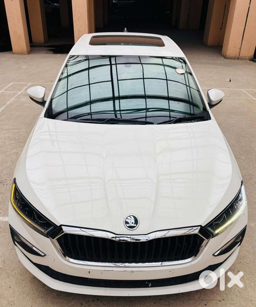 Skoda Slavia Style 2022 Model 1.0l Tsi Amt
