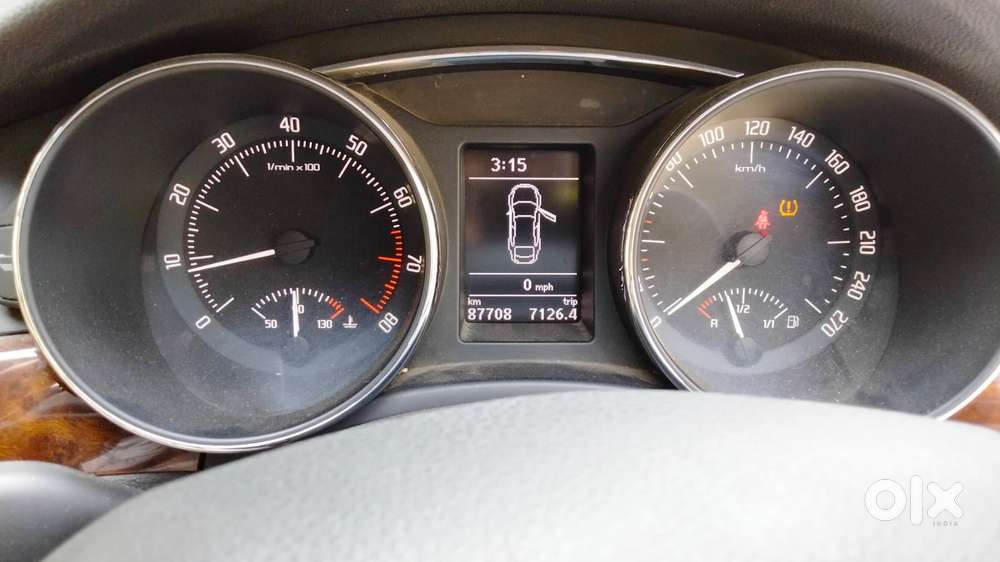 Skoda Superb 2013-2015 Elegance 1.8 Tsi Mt, 2015, Petrol