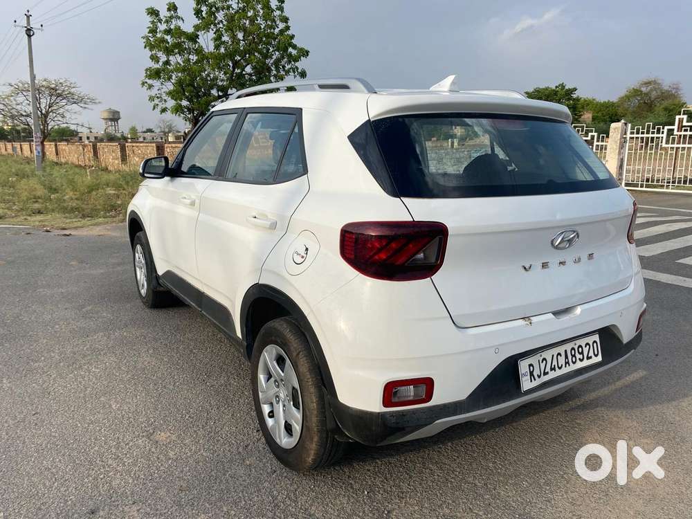 Hyundai Venue S Plus Mt 1.2 Kappa, 2021, Petrol