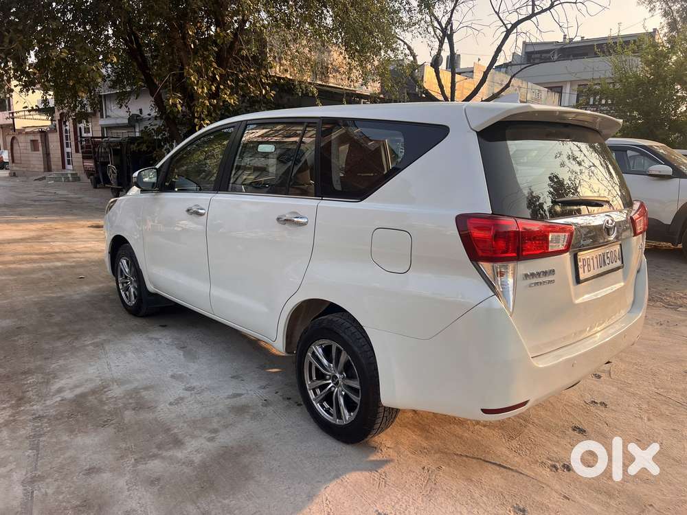 Toyota Innova Crysta