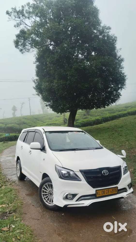 Toyota Innova 2015