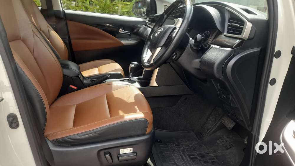 Toyota Innova Crysta 2.8 Zx At, 2022, Petrol