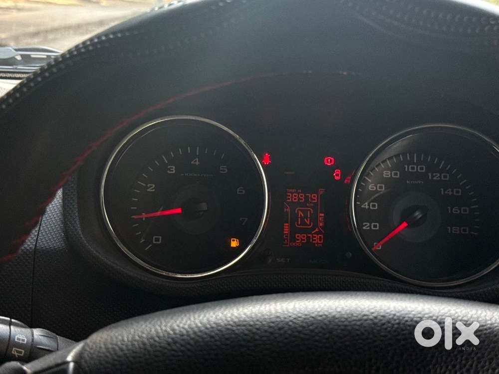Mahindra Tuv300 T8