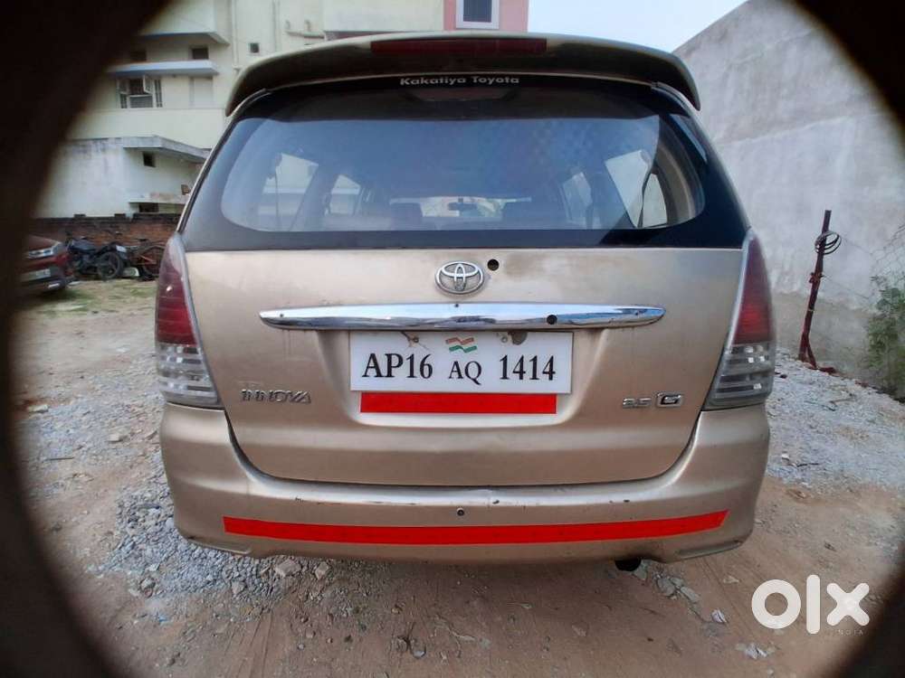 Toyota Innova 2.5 G (diesel) 8 Seater, 2005, Diesel