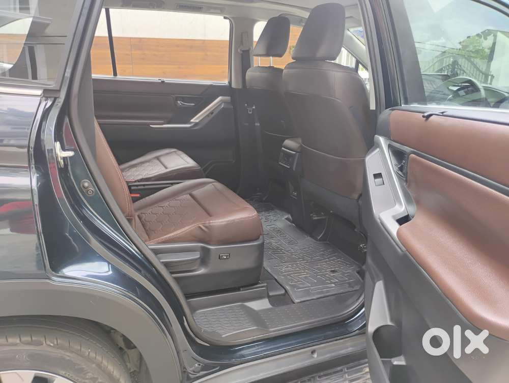 Toyota Innova Hycross 2.0 Zx Hybrid 7 Str, 2024, Petrol