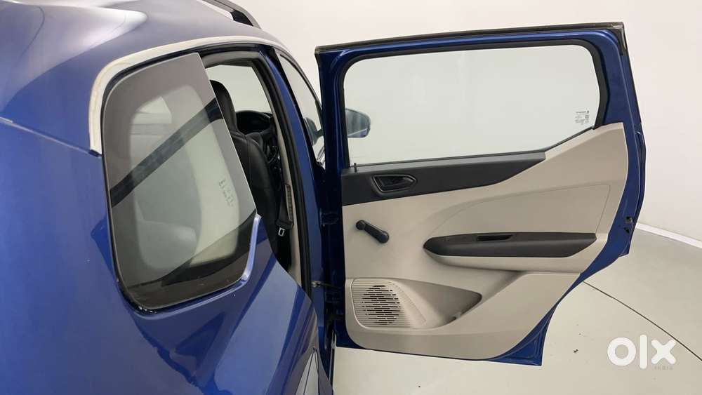 Renault Triber Rxl, 2021, Petrol