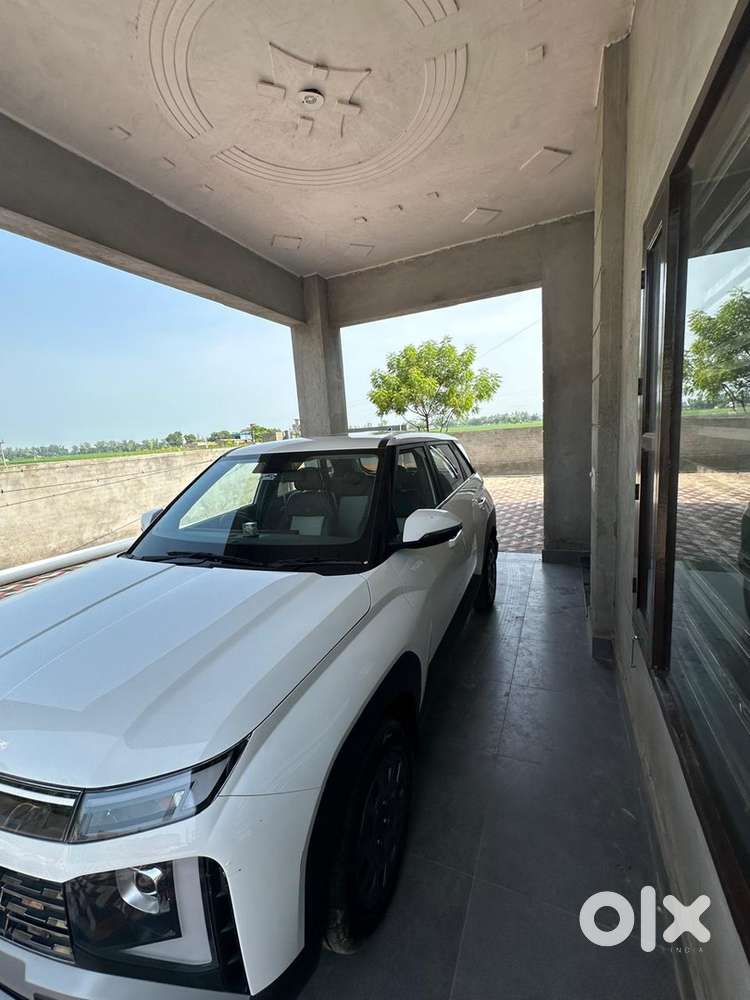 Hyundai Venue 2026 Petrol 5500 Km Driven