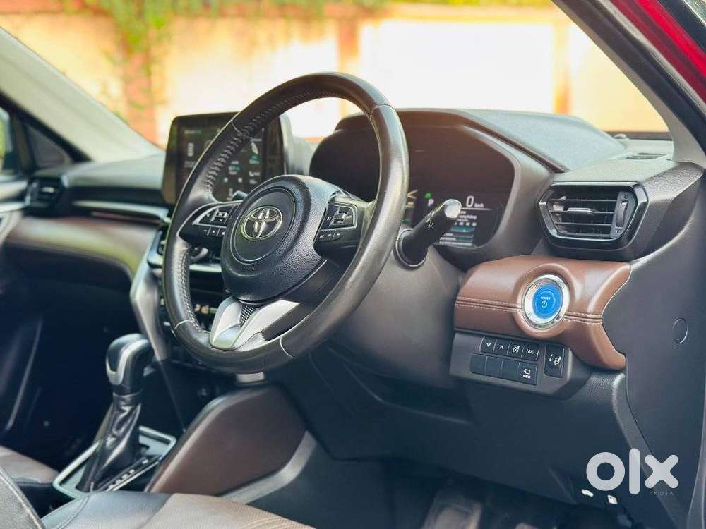 Toyota Urban Cruiser Hyryder 1.5 V Hybrid, 2023, Cng & Hybrids