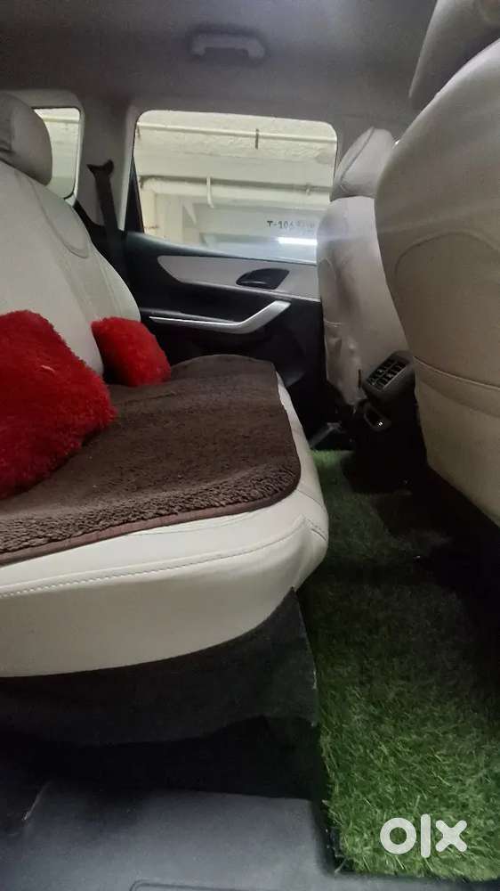 Mahindra Xuv700 Ax 3 2023