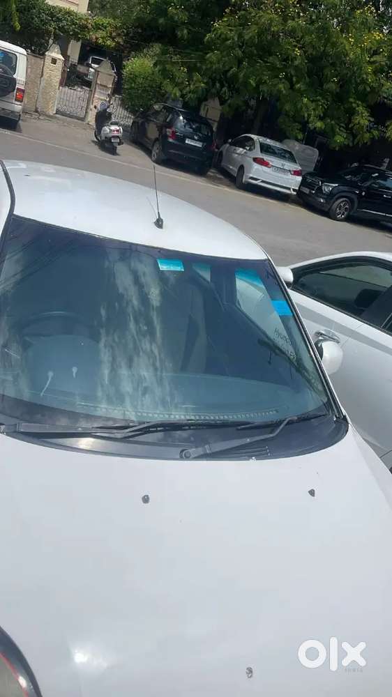 Maruti Suzuki Swift Dzire 2012
