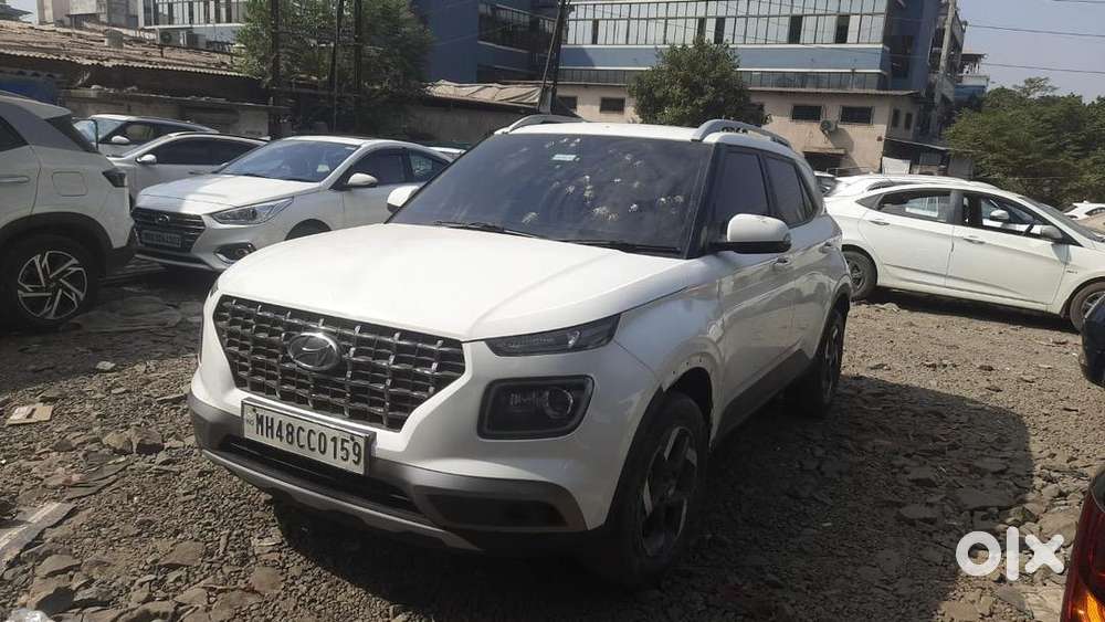 Hyundai Venue 2021 Petrol Well Maintained