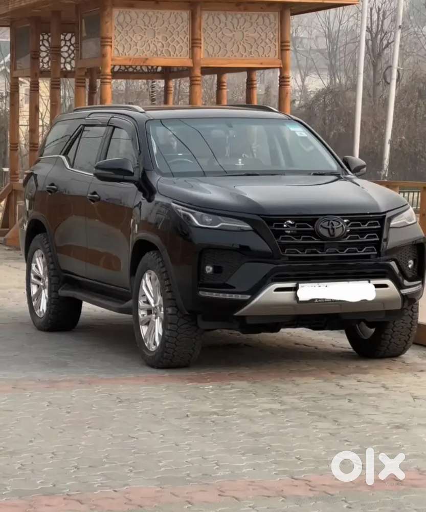 Toyota Fortuner Diesel 2023 - Second Owner