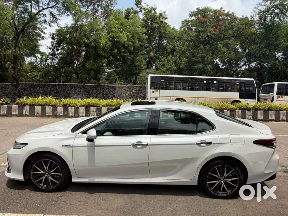 Toyota Camry Hybrid, 2022, Petrol