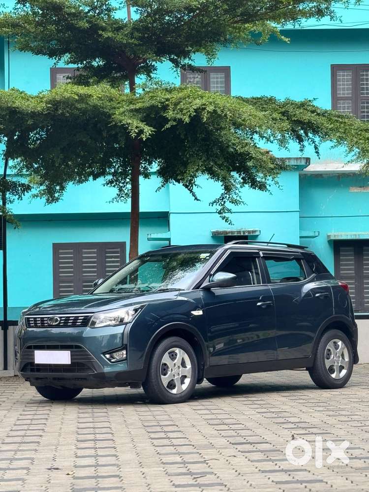 Mahindra Xuv300 1.2 W6 Amt Petrol, 2021, Petrol