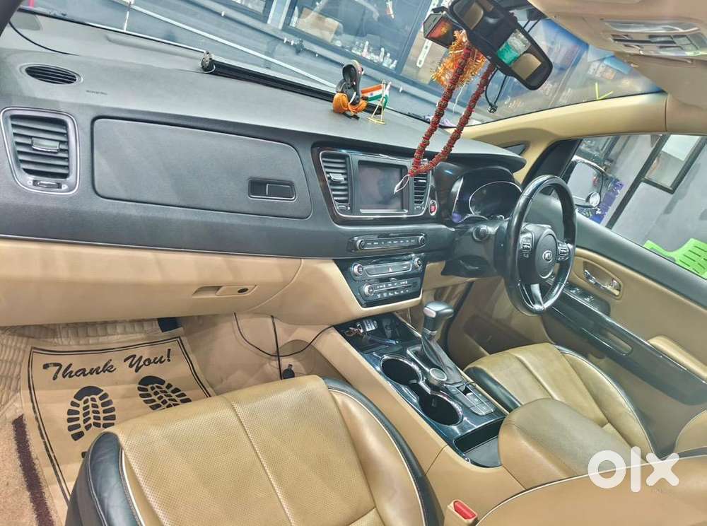 2021 model kia carnival limousine AT  1.04 lakh kilometres driven