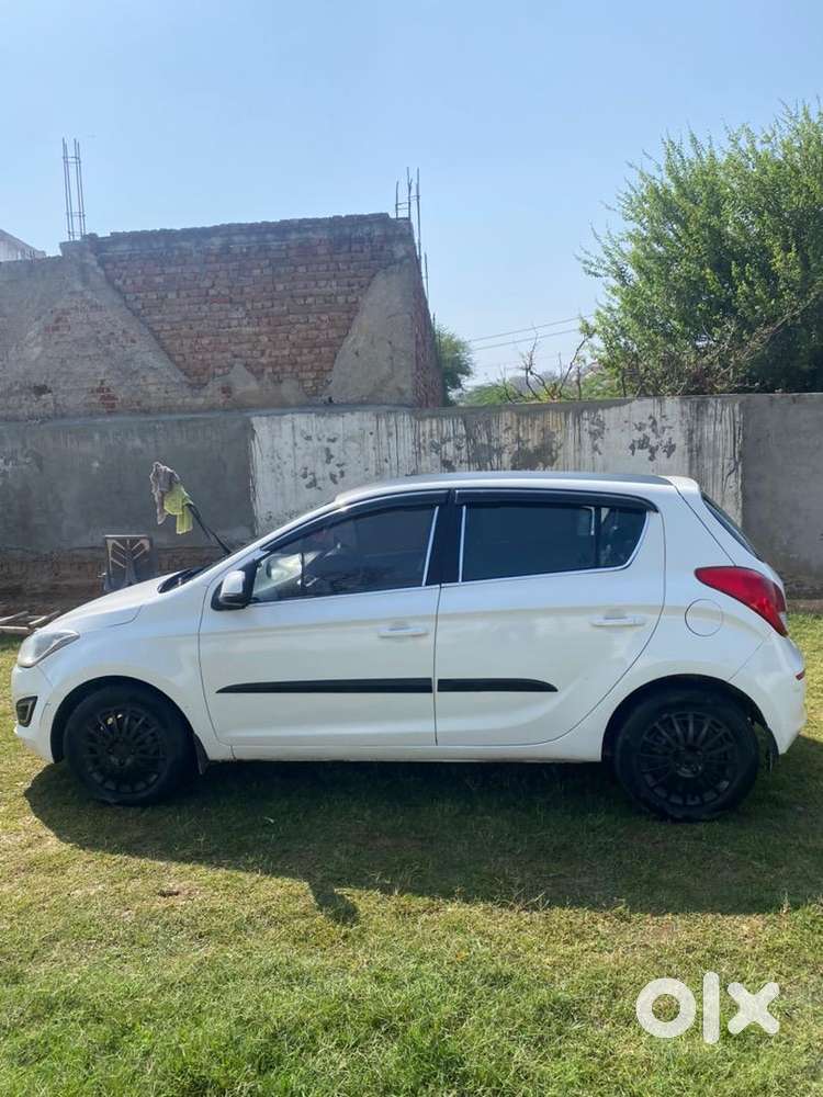 Hyundai I20 2013 Cng & Hybrids Good Condition