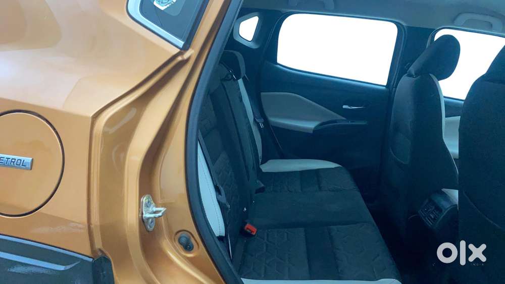 Nissan Magnite Kuro Edition 1.0 Turbo Petrol Cvt, 2024, Petrol