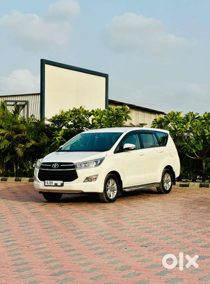 Toyota Innova Crysta G 8 Str, 2016, Diesel
