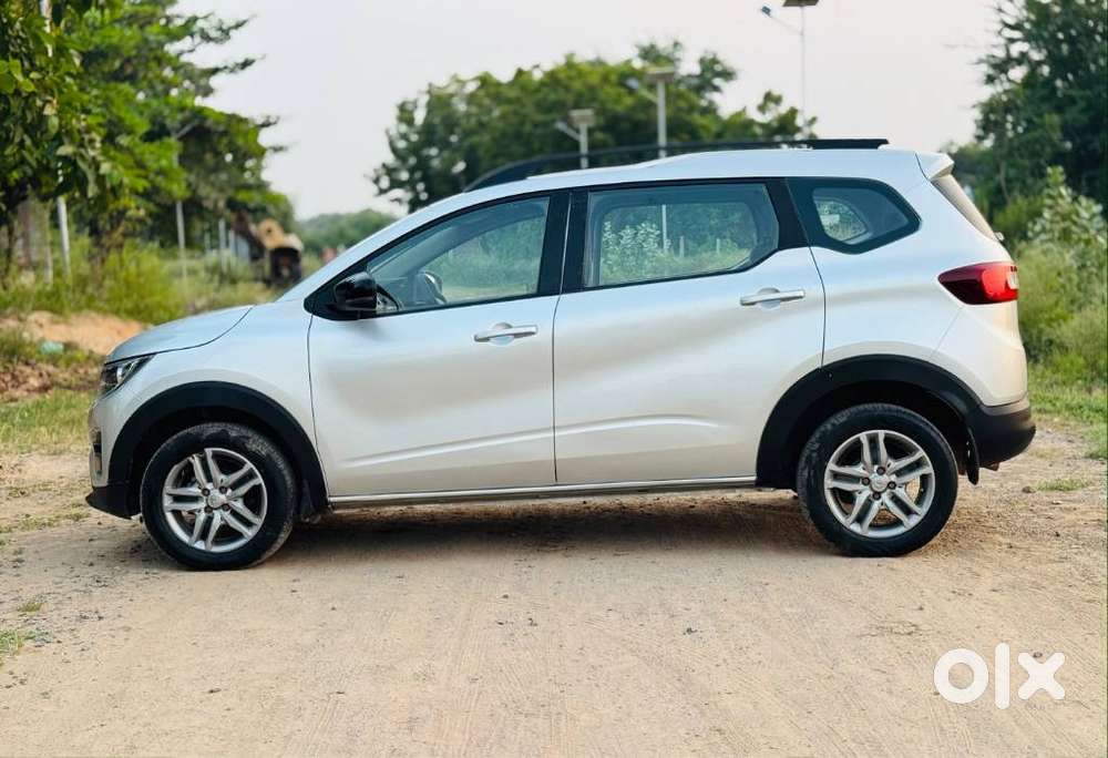 Renault Triber Rxz, 2022, Petrol