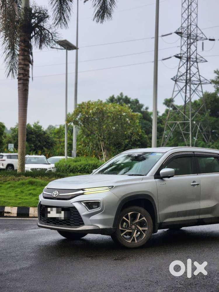 Toyota Urban Cruiser Hyryder V Hybrid &ndash; 2023 (excellent Condition)