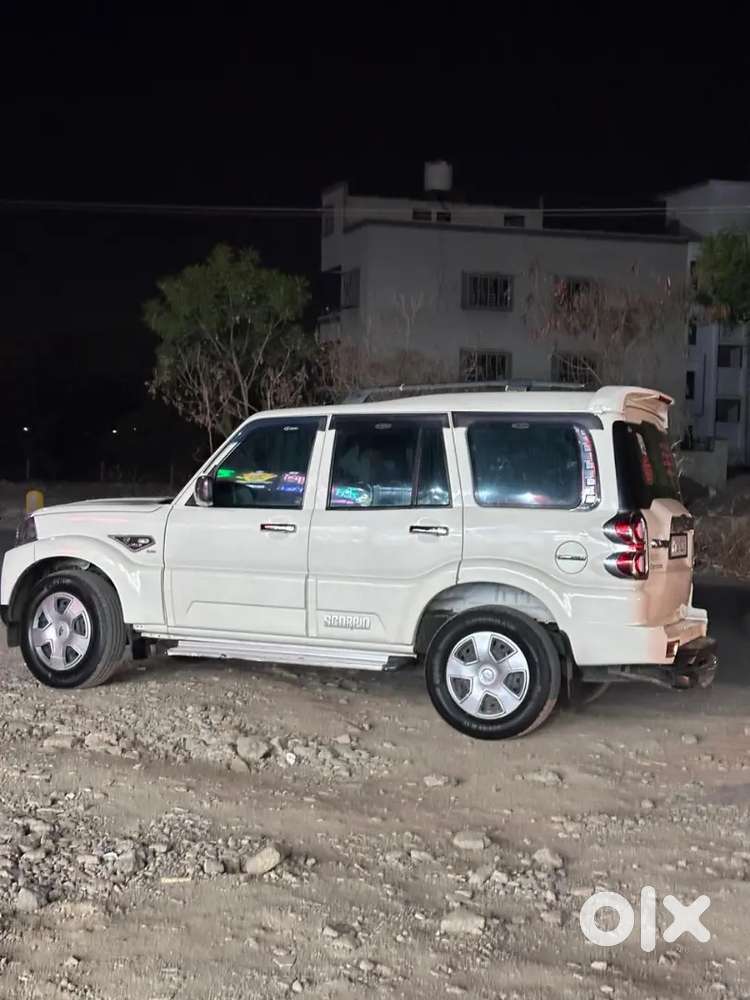 Mahindra Scorpio 2018 Diesel 97900 Km Driven