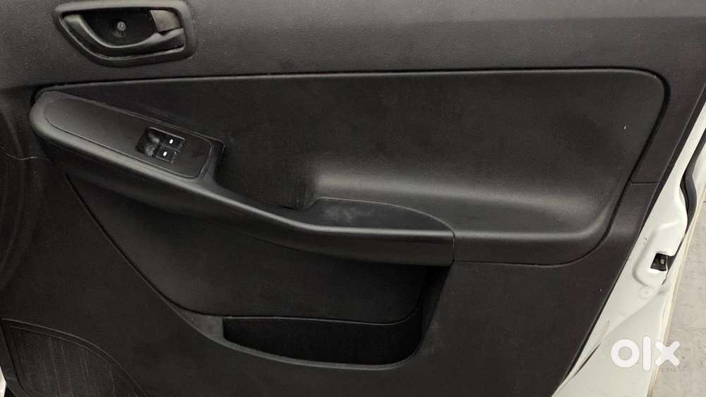 Tata Zest 1.2 Revotron Xe, 2015, Petrol