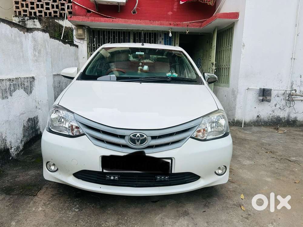 Toyota Etios 2016 Diesel Well Maintained.zero Dept Insurance Service