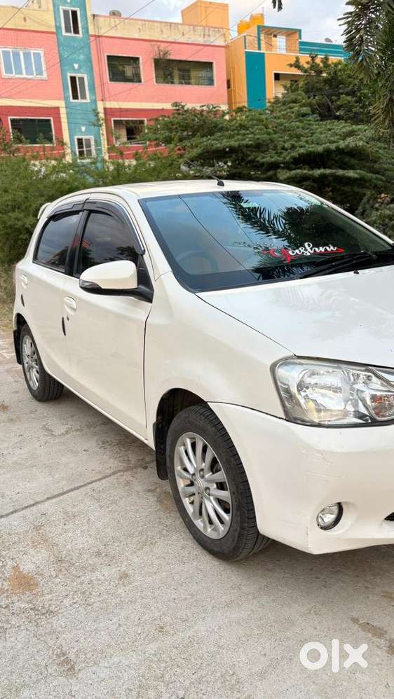 Toyota Etios Liva V- Manual 2013