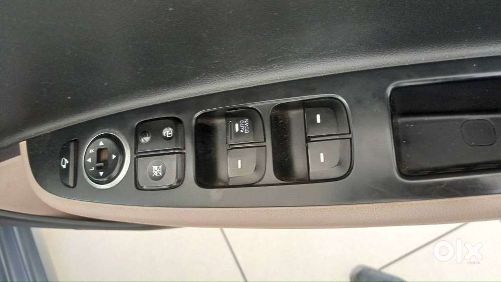 Hyundai Grand I10 Sportz, 2013, Petrol